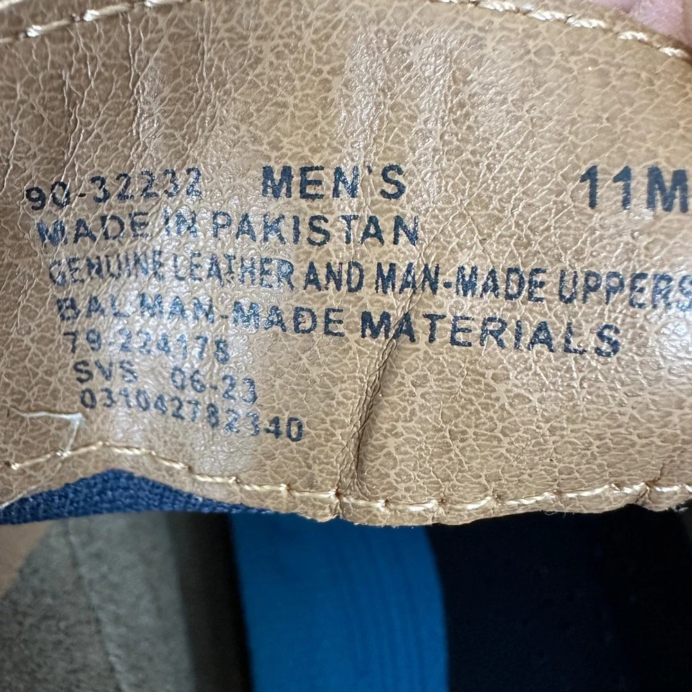 Dockers Men's 11 Calgary Chukka Boots Taupe Suede Leather Supreme Comfort NEW